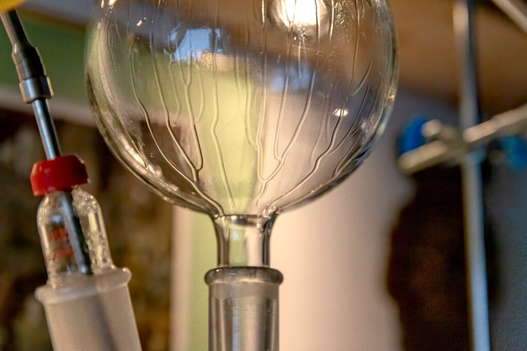 Spygeric essence proces, glazen bol